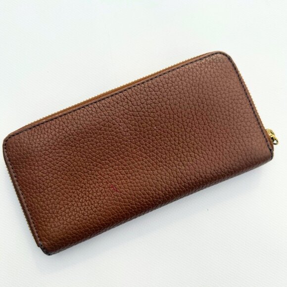 Fossil Brown Leather Clutch / Wallet – Stylish & Timeless - Picture 3 of 7